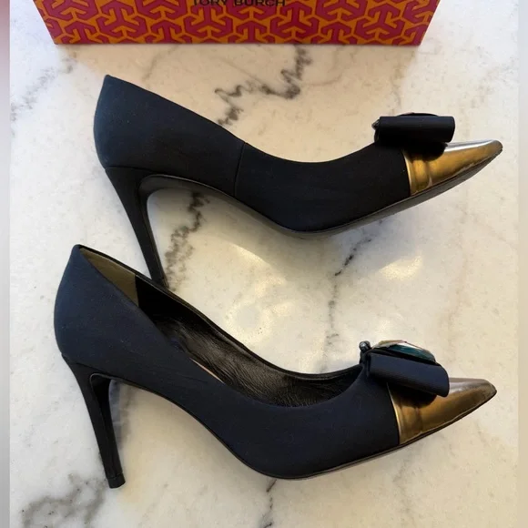 Tory Burch Black and Bronze Beetle Heels Rare - Picture 7 of 12